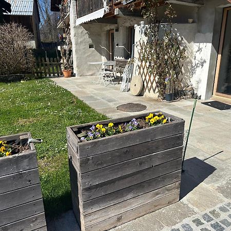 Dans Hameau, Pres Des Pistes Logement De Plein Pied Au Calme Тананж Екстериор снимка